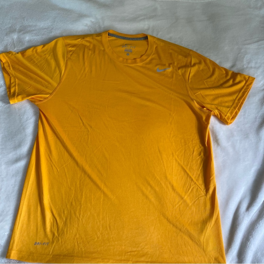 Nike Yellow Short Sleeve Tees